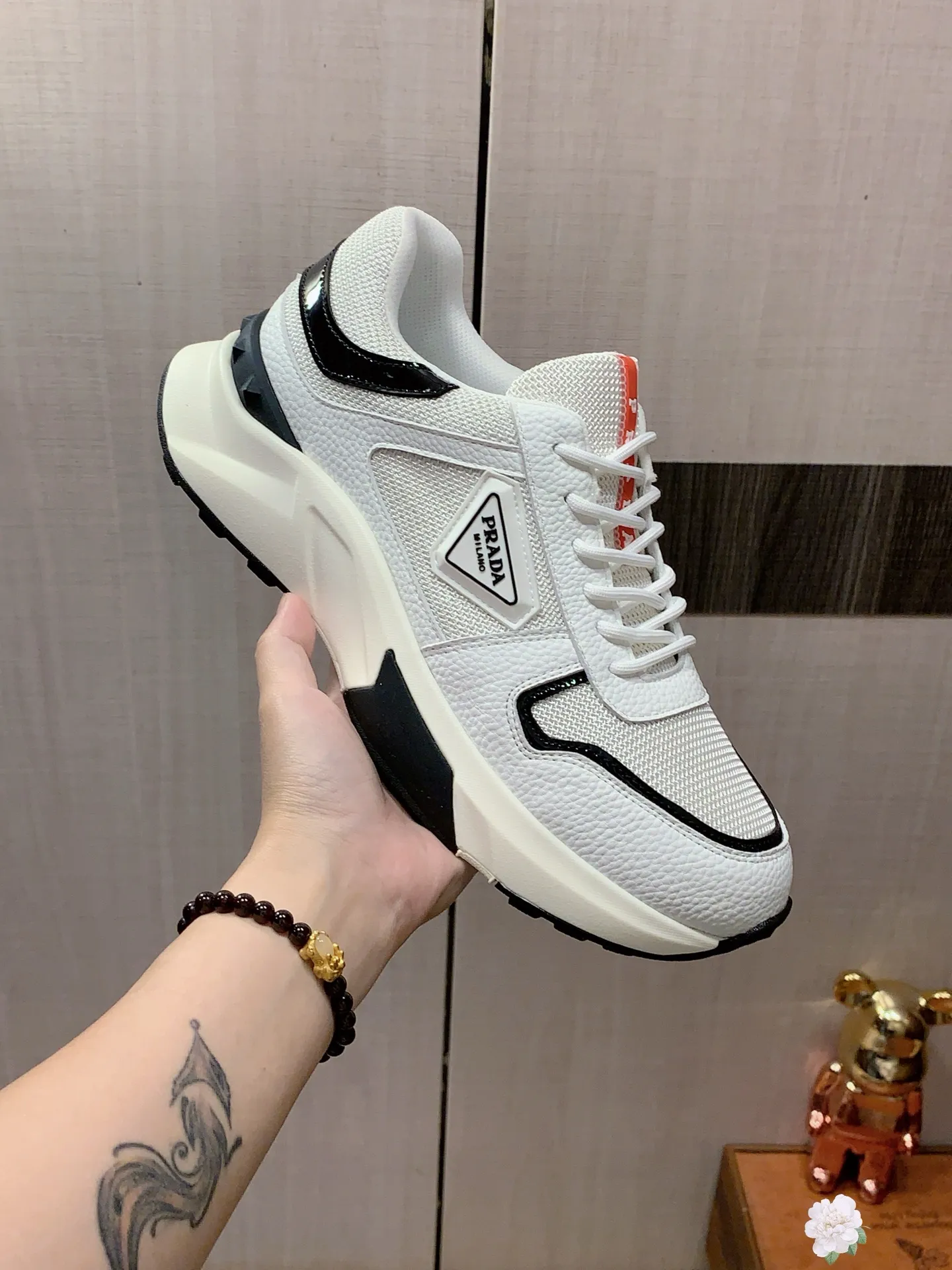 Men's men's shoes💰460💰💰🎩🎩[Lightning][Lightning] "PRADA*" The latest and most popular casual shoes, top brand [seduce] luxury ~ purchasing agency, top ~ quality. [Strong] The upper is made of imported breathable cowhide with material ➕ breathable sheepskin lining (•) and fine workmanship. The original stylish and stylish soft rubber wear-resistant and non-slip outsole is light and comfortable on the feet. The real thing looks better when photographed in real life. No. 143: Code: 38-44, 45 can be customized, 3️⃣ colors are available